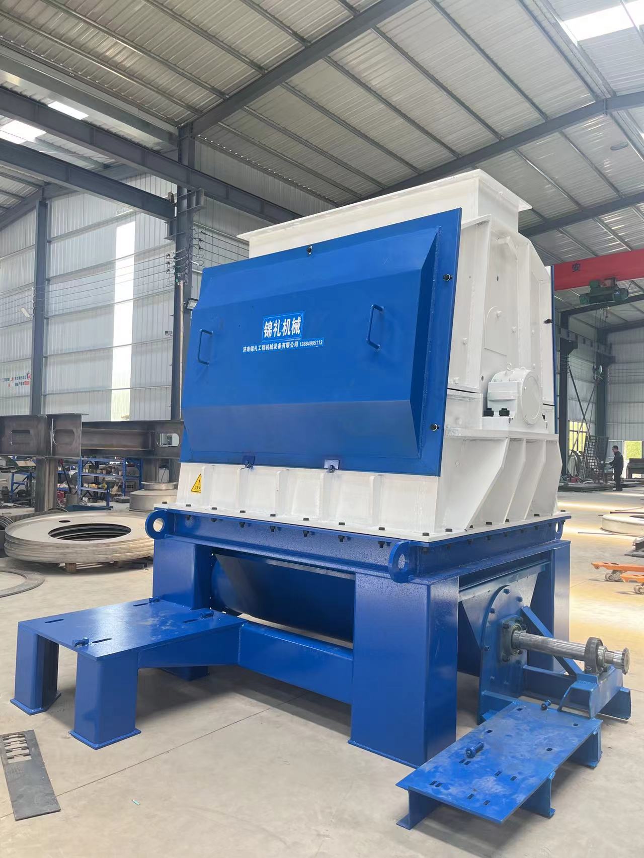 Moinho de martelos de madeira