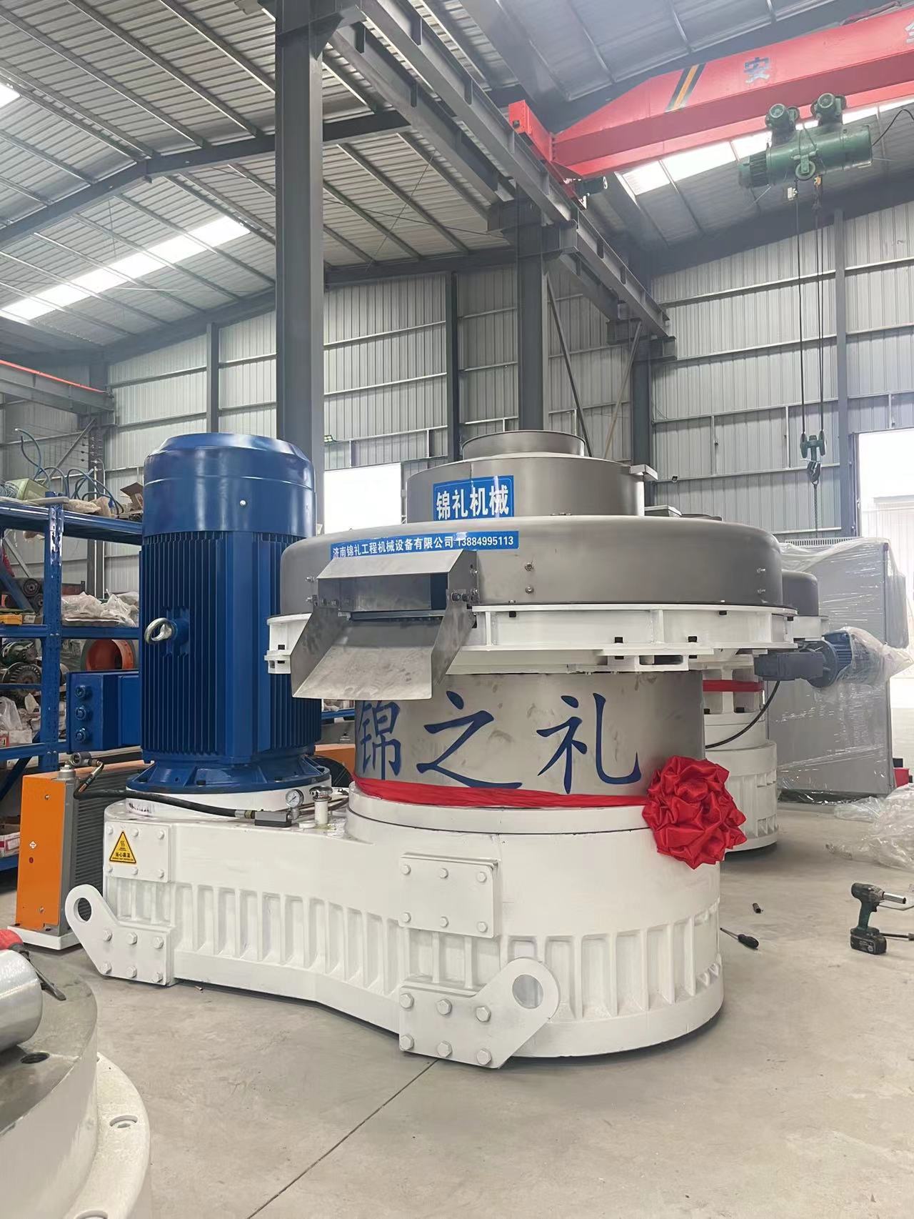 Máquina de pellets de madeira. jpg Máquina de pellets de madeira. jpg