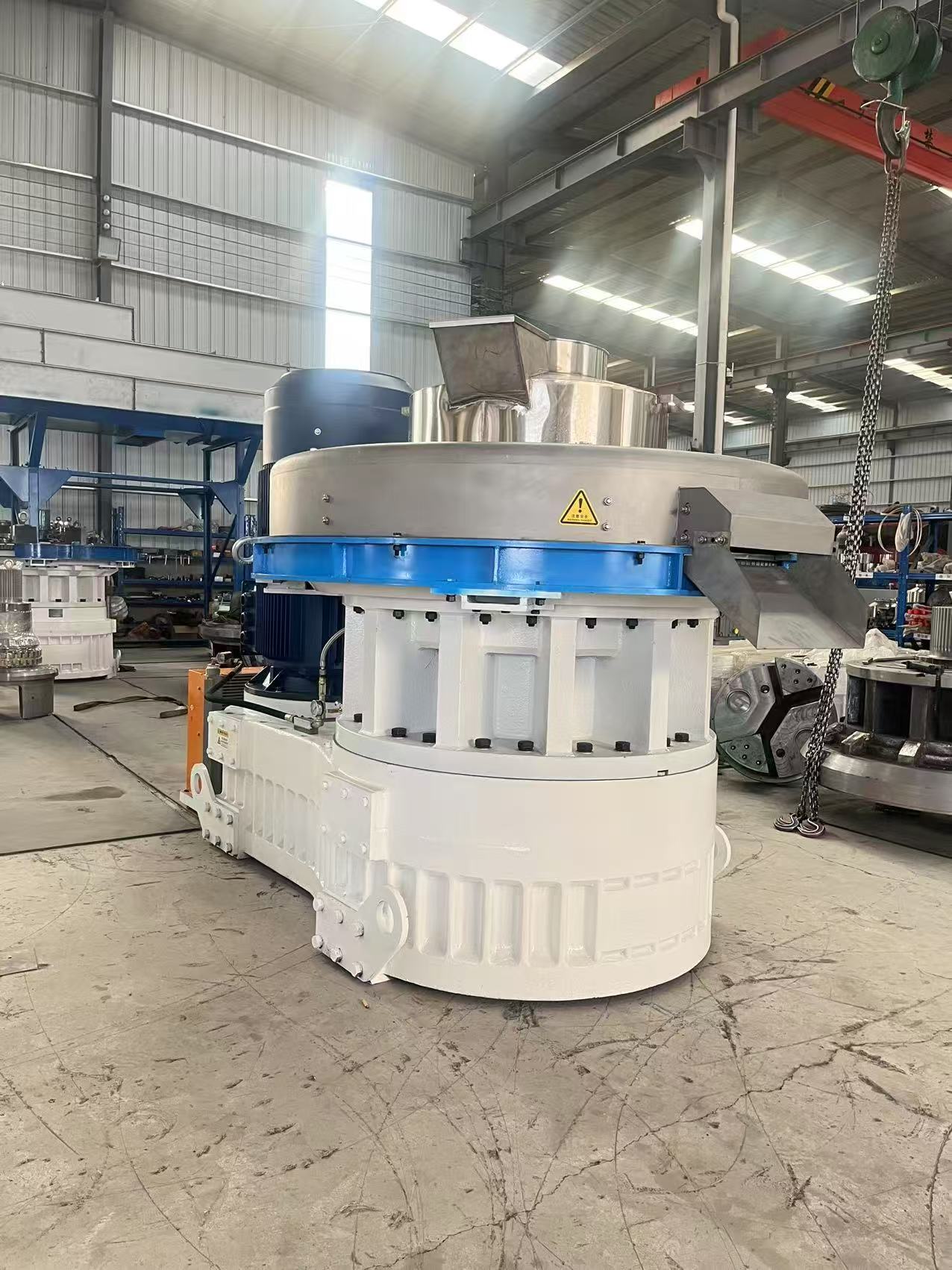 Máquina de pellets de casca de arroz. jpg